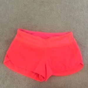 Lululemon Speed Short. Size 4. Worn one time.In excellent condition.Non Smoker.